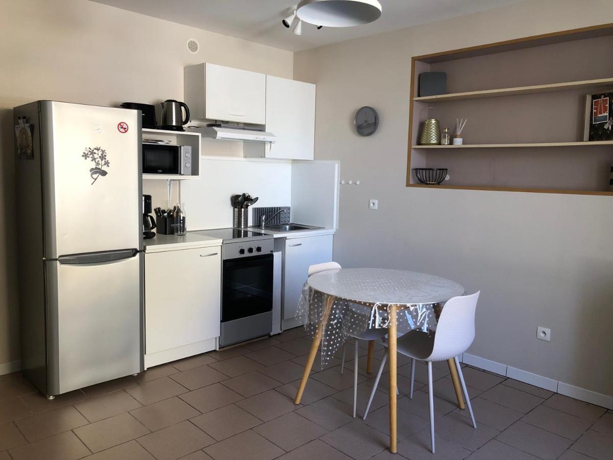 T2 Meuble Pour Curistes, Vacanciers Et Stagiaires Rochefort  Exteriér fotografie
